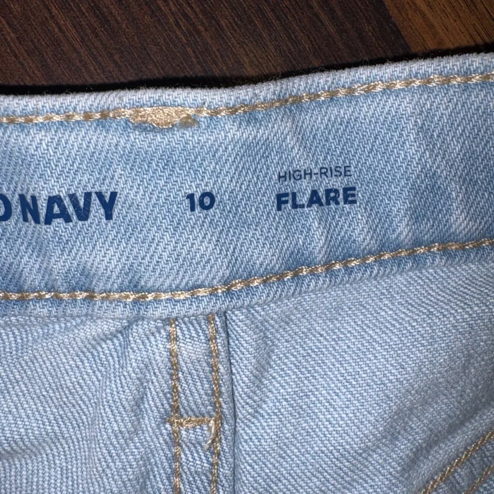 Old Navy Girls Light Wash High-Rise Flare Distressed Denim Jeans Size 10 NWOT